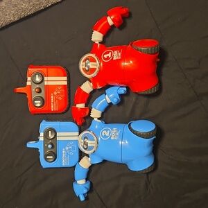 Robo Rage Remote Control Two-Player Robot Fighting Set